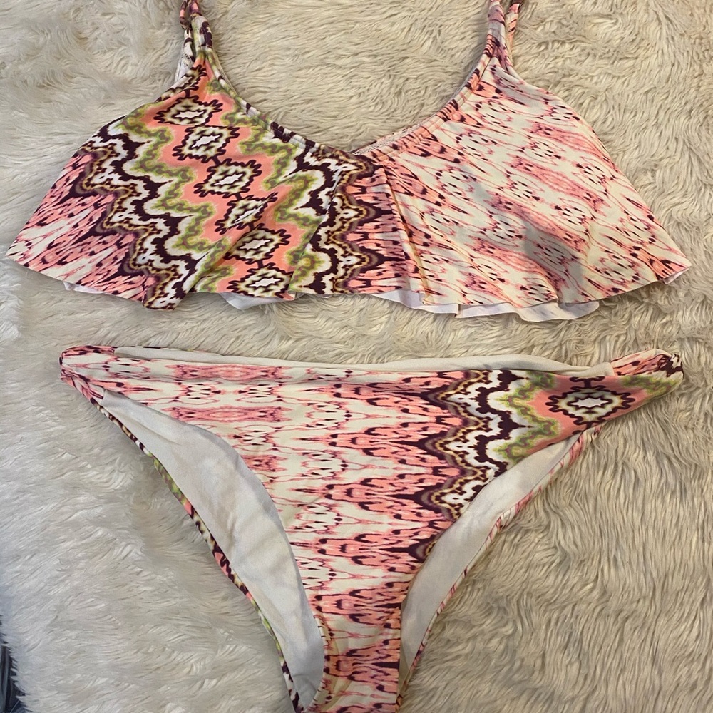 Bathing suit! In good condition!!